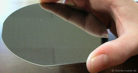 Silicium-Scheibe (&raquo;Wafer&laquo;) zur Herstellung von Prozessoren.